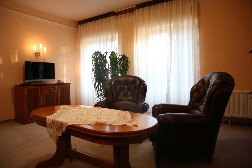 Roskosz Zespol Dworsko Parkowy Bed & Breakfast Biała Podlaska Eksteriør bilde